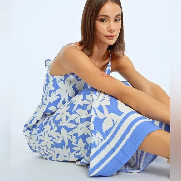 Lili Sidonio Woven Jumpsuit - Picture 2 of 3